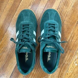 Women’s Gola Classic Harrier Suede Sneaker